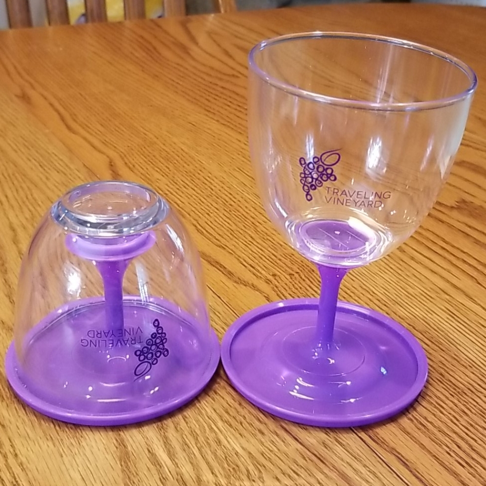Traveling Vineyard Wine glasses